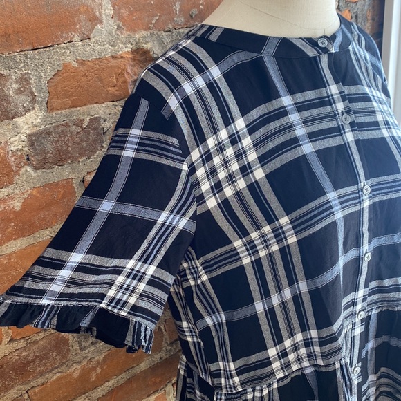 LOFT Black and White Plaid Ruffle Top - Picture 3 of 8